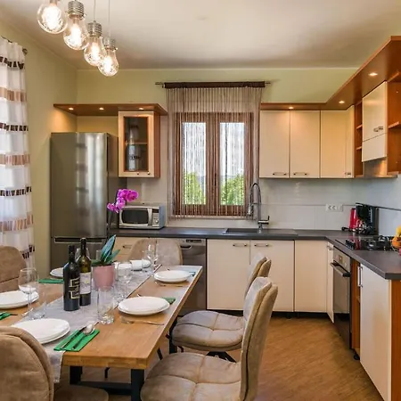 Montebello Vila